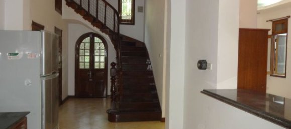 Casa de 3 dormitorios en Tay Ho, Vietnam No. 5090 9