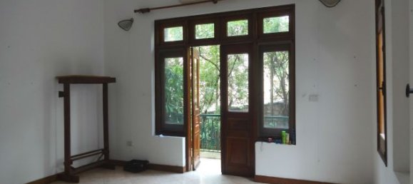 Casa de 3 dormitorios en Tay Ho, Vietnam No. 5090 10