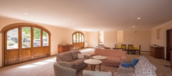 8 bedrooms House in Montepulciano, Italy No. 56059 41