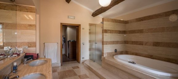 8 bedrooms House in Montepulciano, Italy No. 56059 25