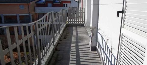 102m² Commercial property in Besana in Brianza, Italy No. 314722 5