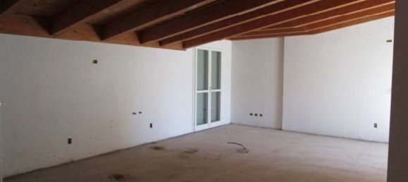 102m² Commercial property in Besana in Brianza, Italy No. 314722 4