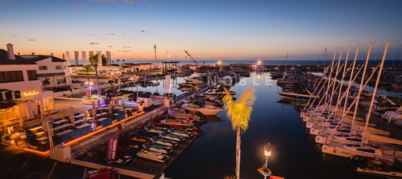 4 bedrooms Penthouse in Marbella, Spain No. 45942 2