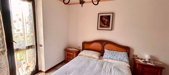 3-salle Appartement à Gandino, Italy No. 298941 10