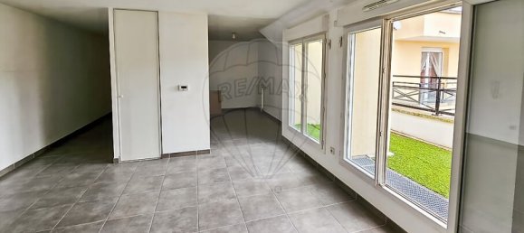 3 bedrooms Apartment in Franconville, France No. 339978 3