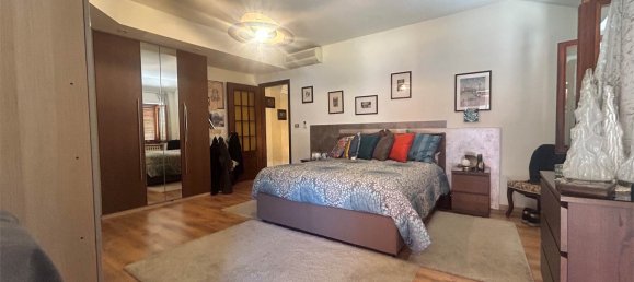 4 Schlafzimmer Villa in Pinerolo, Italy, Nr. 289017 22