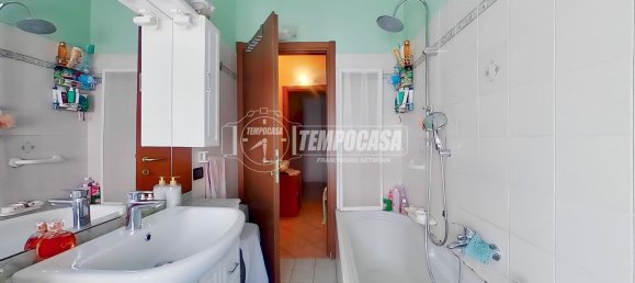 3 rooms Apartment in Seregno, Italy No. 309365 11