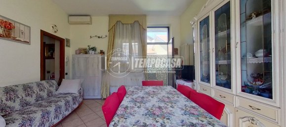 3 rooms Apartment in Seregno, Italy No. 309365 4