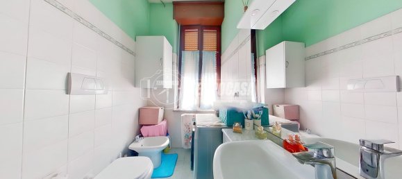 3 rooms Apartment in Seregno, Italy No. 309365 12