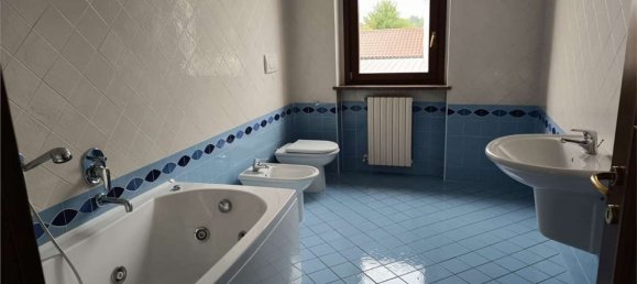 Villa de 6 habitaciónes en Buguggiate, Italy No. 334226 8