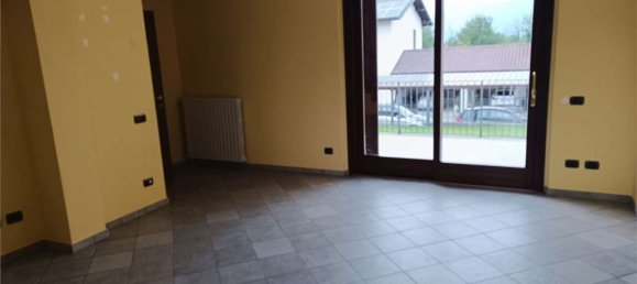 Villa de 6 habitaciónes en Buguggiate, Italy No. 334226 3