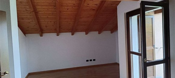 Villa de 6 habitaciónes en Buguggiate, Italy No. 334226 12