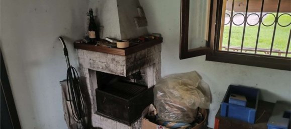 Villa de 6 habitaciónes en Buguggiate, Italy No. 334226 24