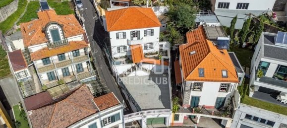 5 bedrooms Villa in Funchal, Portugal No. 104424 4