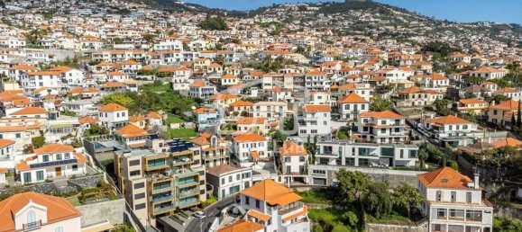 5 bedrooms Villa in Funchal, Portugal No. 104424 9