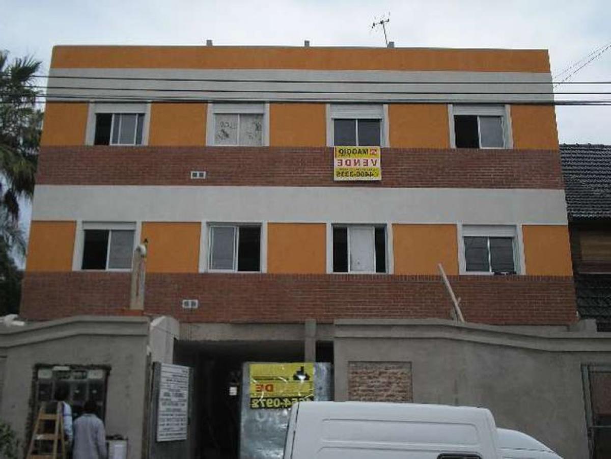 Apartamento de 2 dormitorios en Bermúdez, Argentina No. 8237