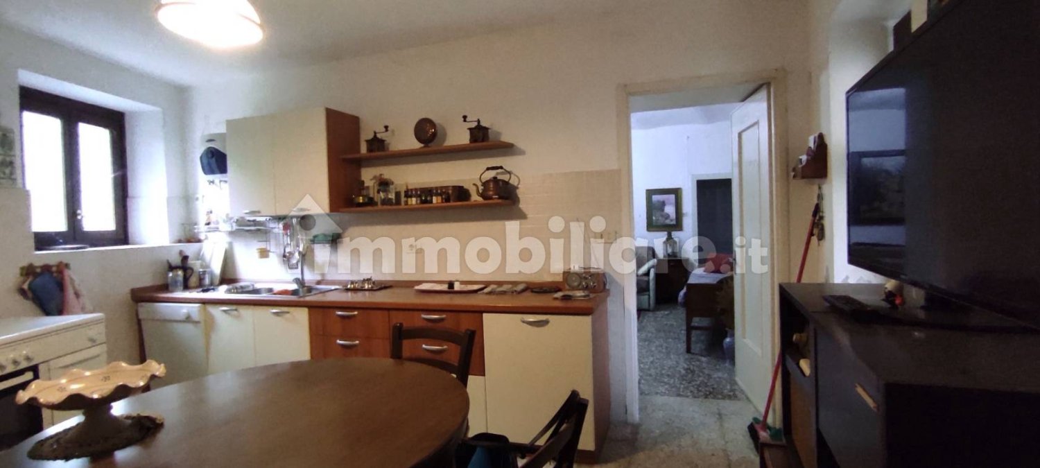 Casa de 3 dormitorios en Carezzano, Italy No. 292197