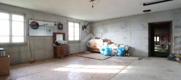 Дом с 3 комнатами в Удине, Италия № 173998 8