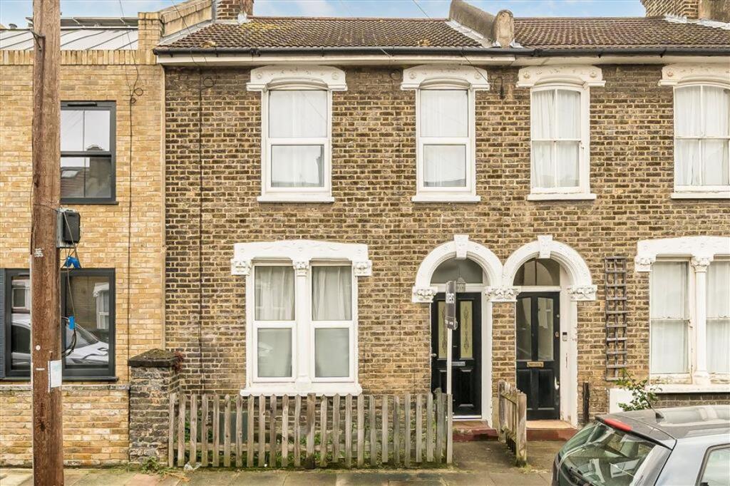 3 bedrooms House in Brockley, United Kingdom No. 10057