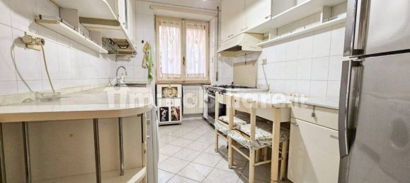 3 bedrooms Apartment in Rome, Italy No. 8832 8