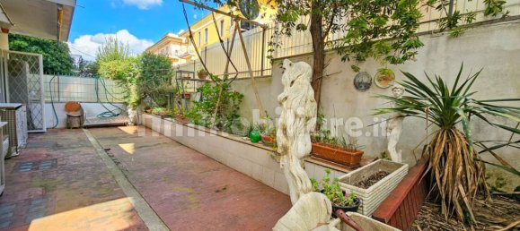 3 bedrooms Apartment in Rome, Italy No. 8832 21