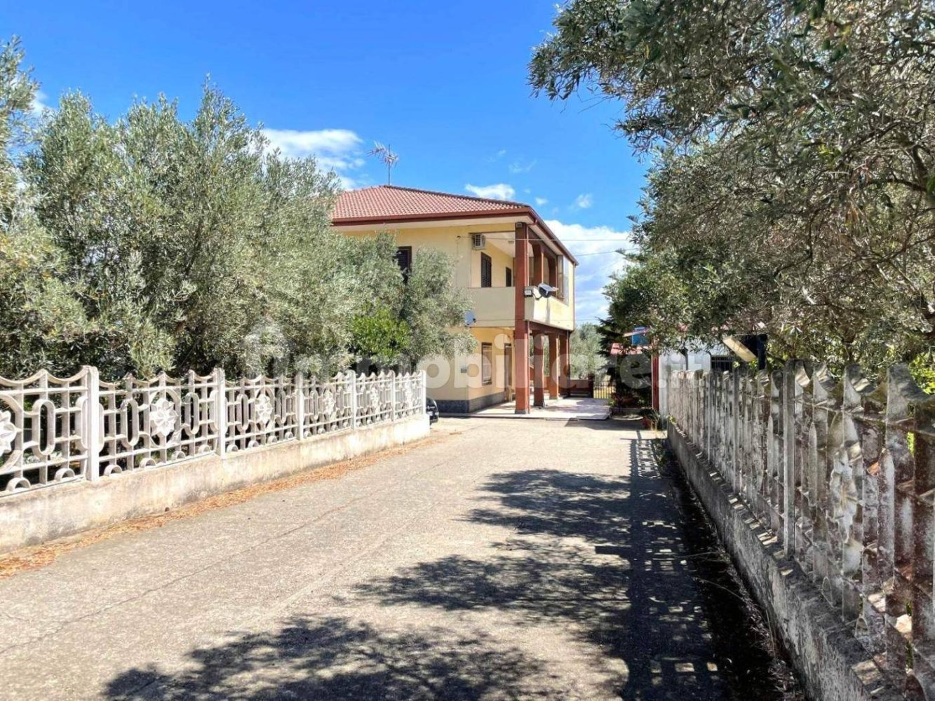 3 bedrooms Apartment in Borgia, Italy No. 291294