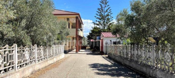 3 bedrooms Apartment in Borgia, Italy No. 291294 22