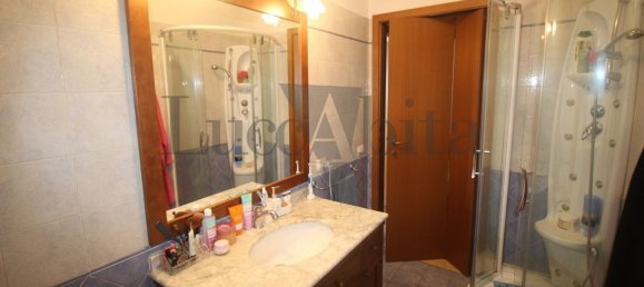 Apartamento de 3 divisões em Lucca, Italy N.º 284008 2