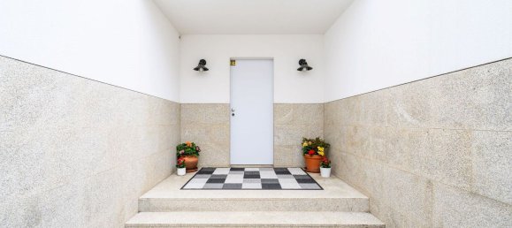 5 bedrooms House in Porto, Portugal No. 124466 17