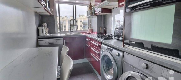 3 bedrooms Apartment in Paris, France No. 174038 3