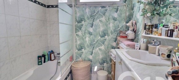 3 bedrooms Apartment in Paris, France No. 174038 7