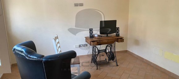 4 bedrooms Apartment in Massa, Italy No. 313690 2