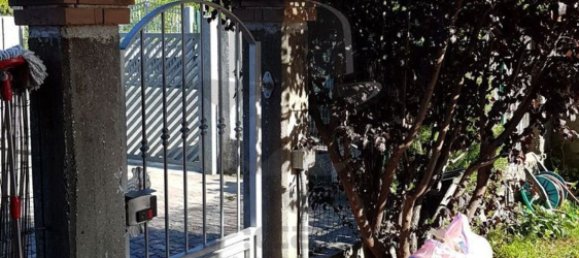 4 bedrooms Apartment in Massa, Italy No. 313690 7