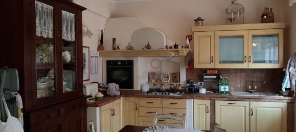 4 bedrooms Apartment in Massa, Italy No. 313690 10