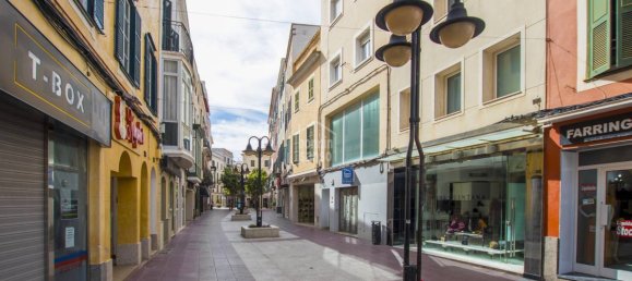 Apartamento de 14 dormitorios en Mahon, Spain No. 10592 6