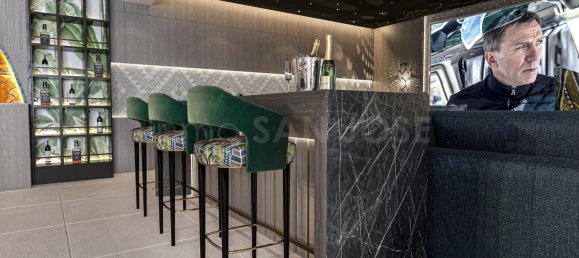 5 bedrooms Villa in Estepona, Spain No. 33389 9