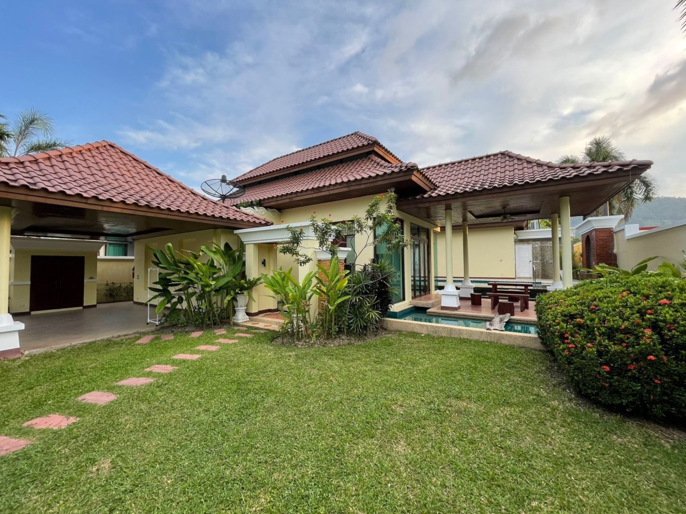 Вилла с 3 спальнями в Пхукет, Таиланд № 68156