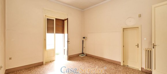 Casa de 16 divisões em Parabita, Italy N.º 60353 38