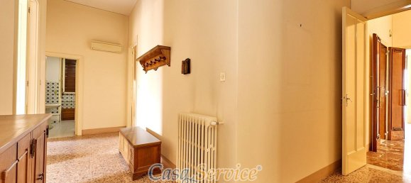 Casa de 16 divisões em Parabita, Italy N.º 60353 40