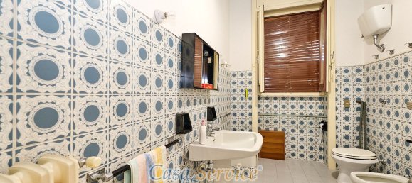 Casa de 16 divisões em Parabita, Italy N.º 60353 39