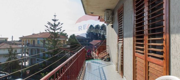 3 Schlafzimmer Wohnung in Santa Venerina, Italy, Nr. 238698 9