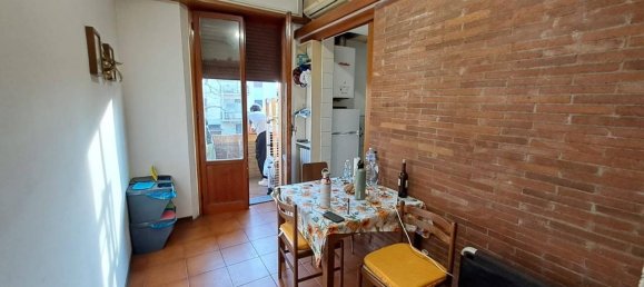 4 rooms Apartment in Florence, Italy No. 116659 9
