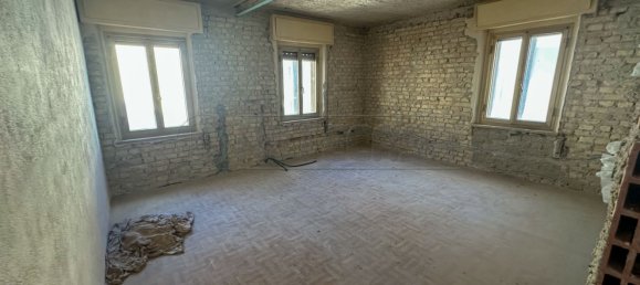 9-salle Maison à Udine, Italy No. 276295 9