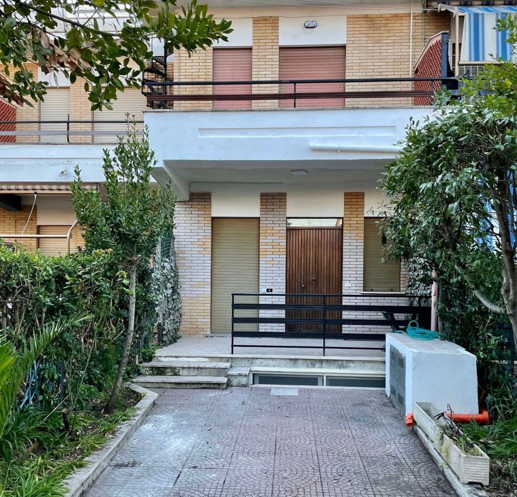 4-Zimmer Haus in Ardea, Italy, Nr. 197604