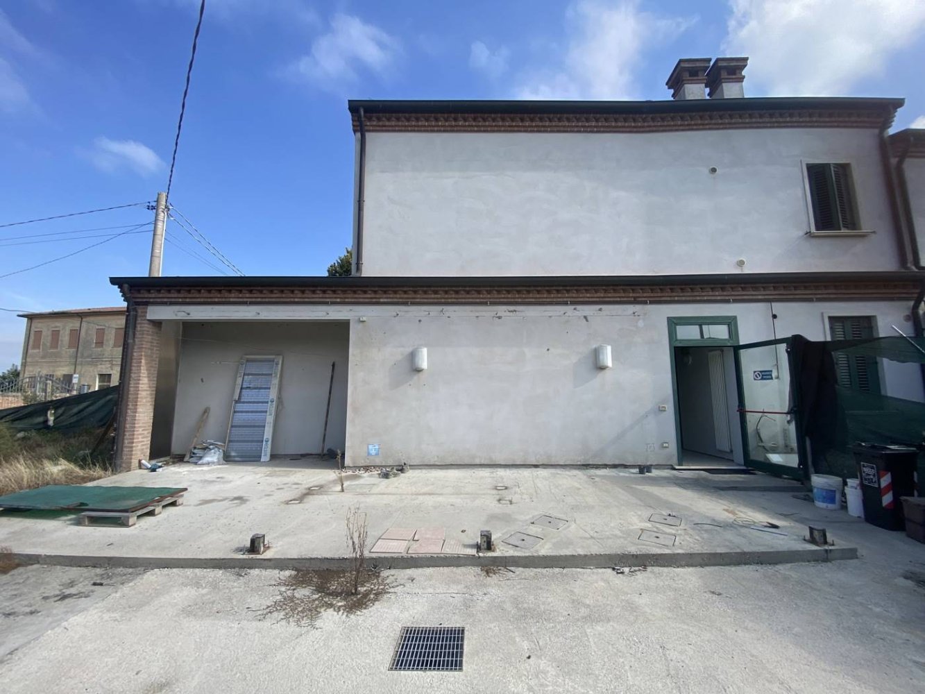 250m² Building in Badia Polesine, Italy No. 320380