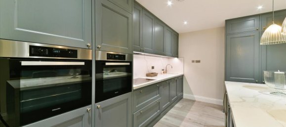 4 bedrooms House in London, United Kingdom No. 7012 6