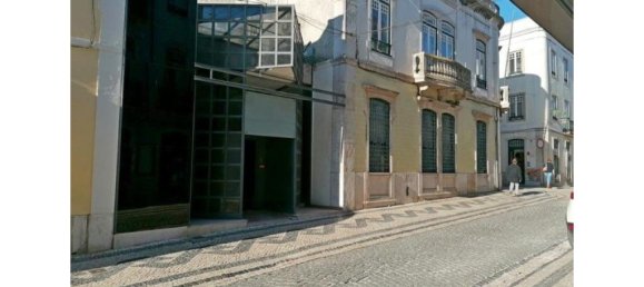 840m² Commercial property in Santarem, Portugal No. 58133 3