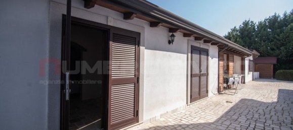 5 rooms Villa in Foggia, Italy No. 74160 10