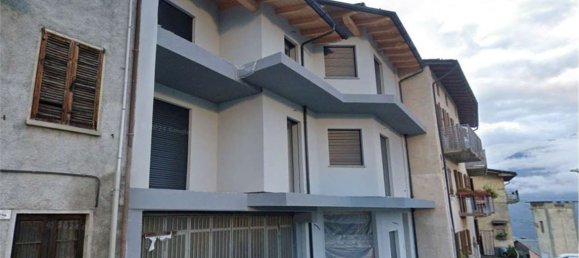 7 rooms Apartment in Montagna in Valtellina, Italy No. 273098 2