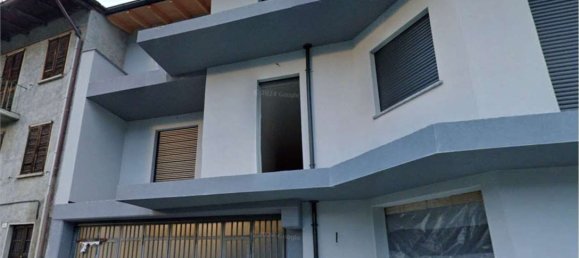 7 rooms Apartment in Montagna in Valtellina, Italy No. 273098 4